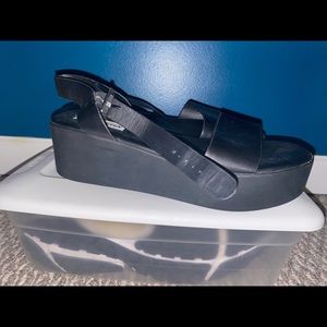 Steve Madden Black Platform Sandals